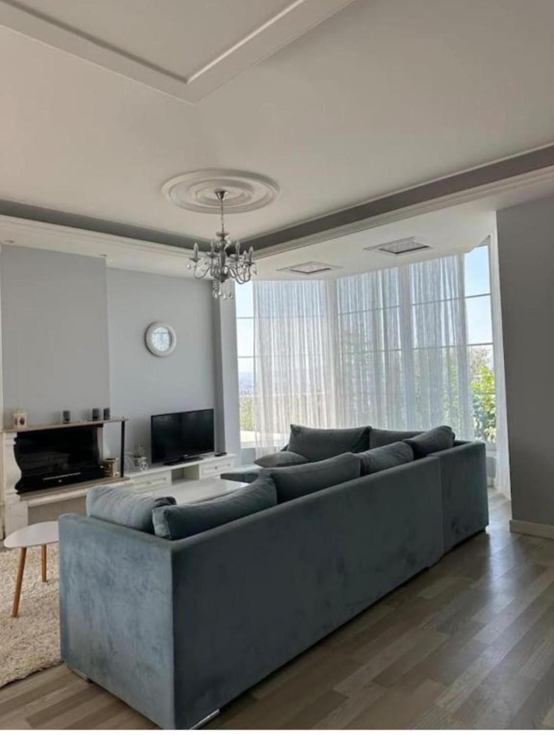 Kino Apartment Tiranë Eksteriør bilde