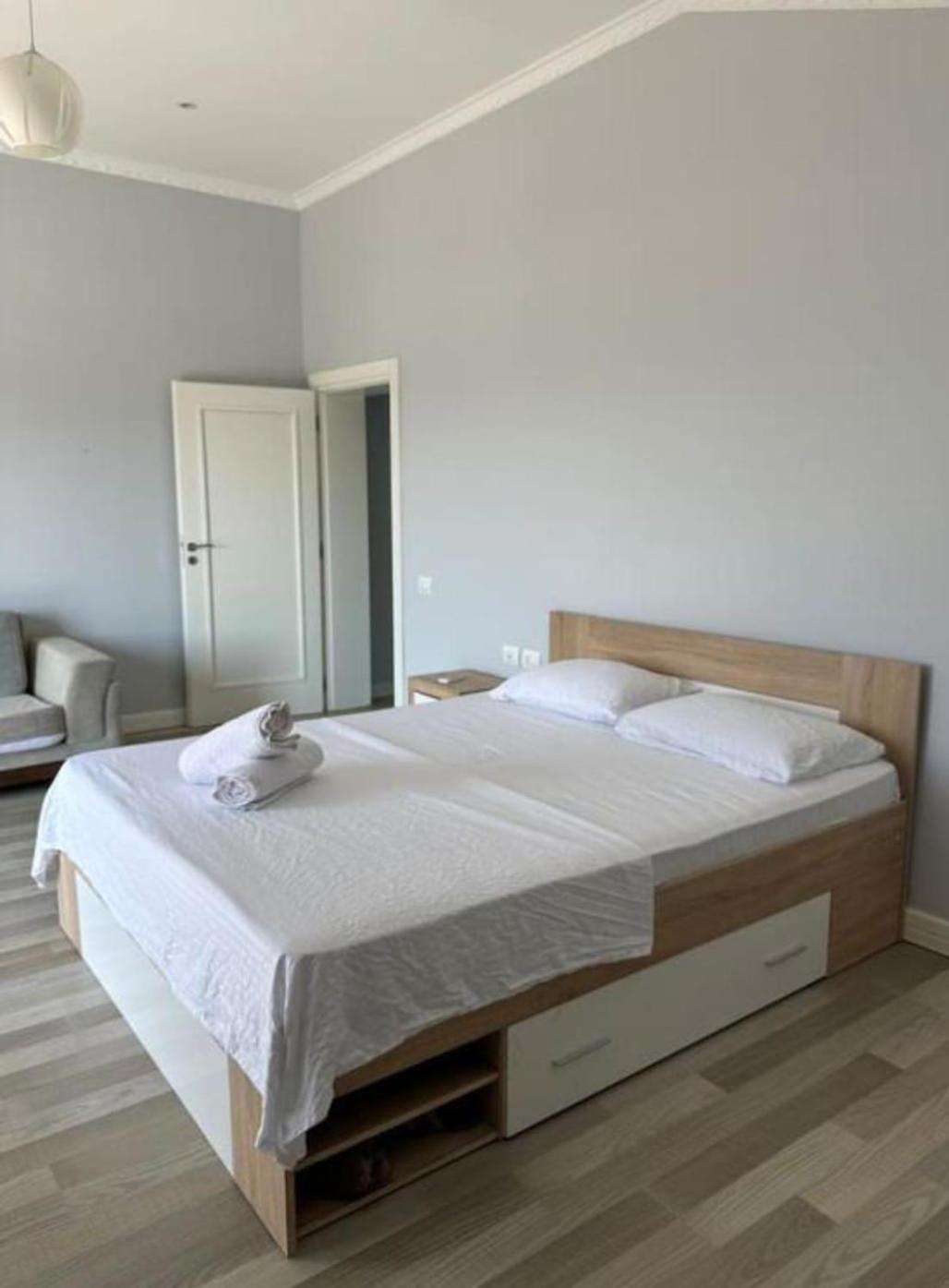 Kino Apartment Tiranë Eksteriør bilde